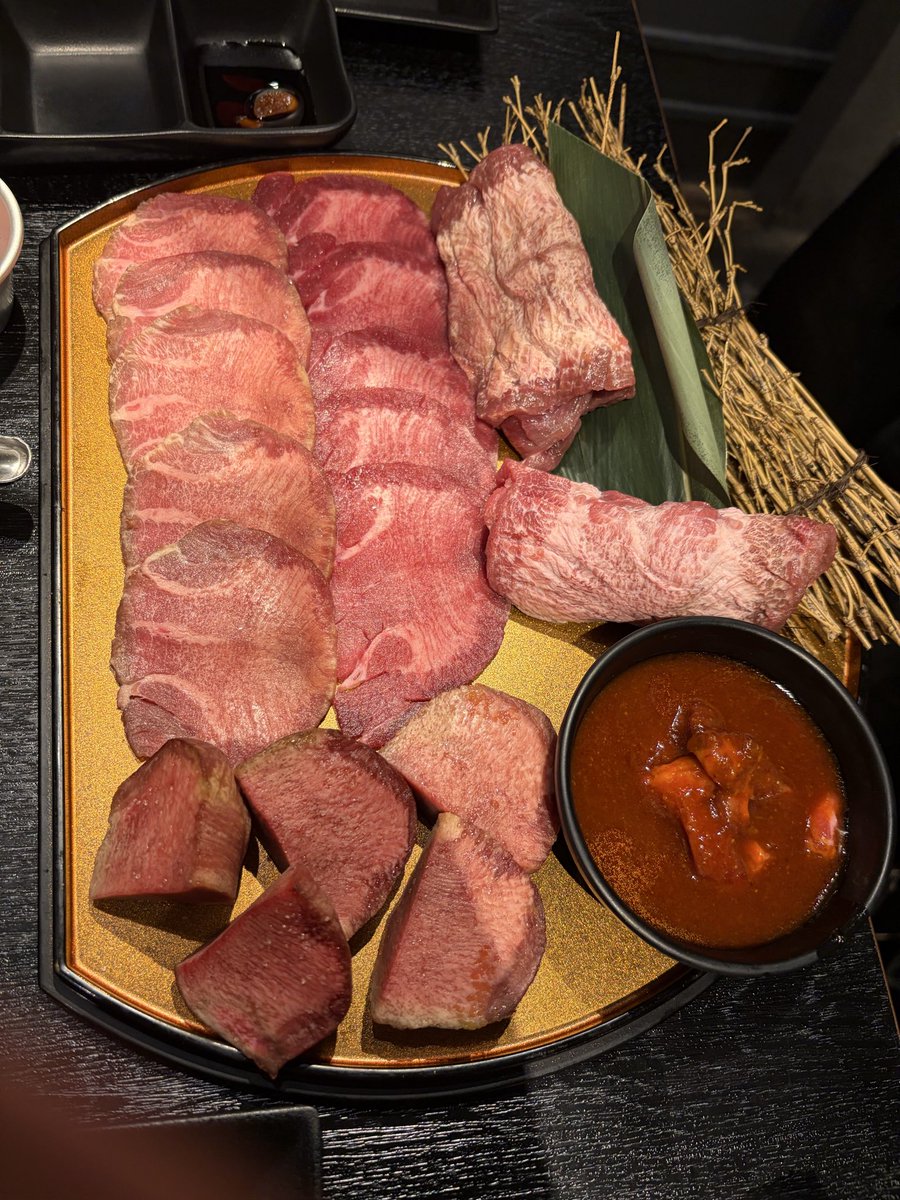 昨日、40口出資者の新年会をやりました。
ゲルチュタールの祝勝会もかねました。
キャンディード、エンブロイダリーのQUOカードをいただきました^_^