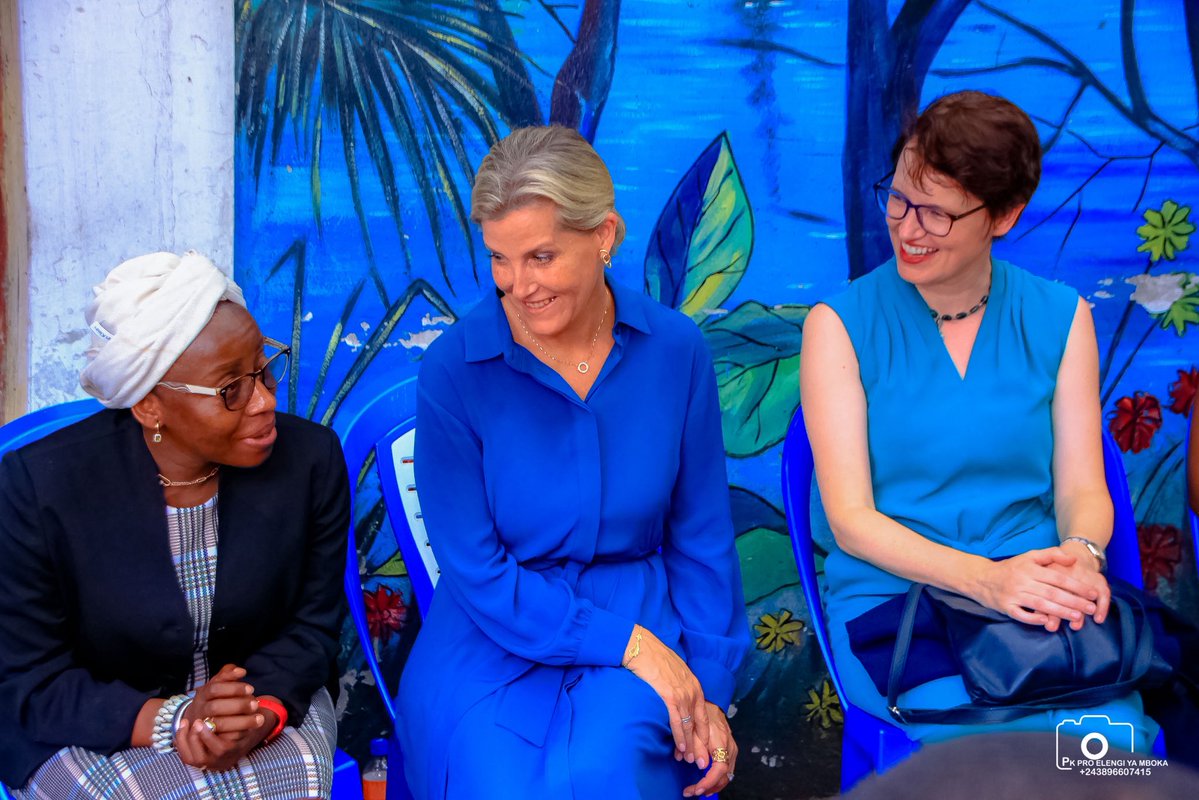 annytenga's tweet image. Congolese women survivors from Goma, Makala prison, and I join our voices to honor the @RoyalFamily and wish @servinhsophie a joyful and blessed birthday. 
May her kindness and grace continue to shine ✨ even brighter in a world yearning for #peace : be it in the #DRC, #Sudan,…