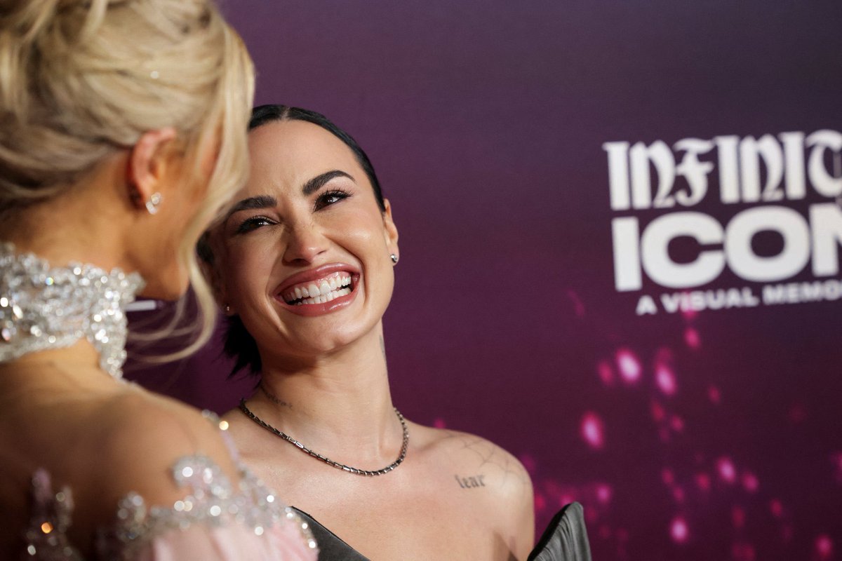 portallovato's tweet image. LINDA 🥹