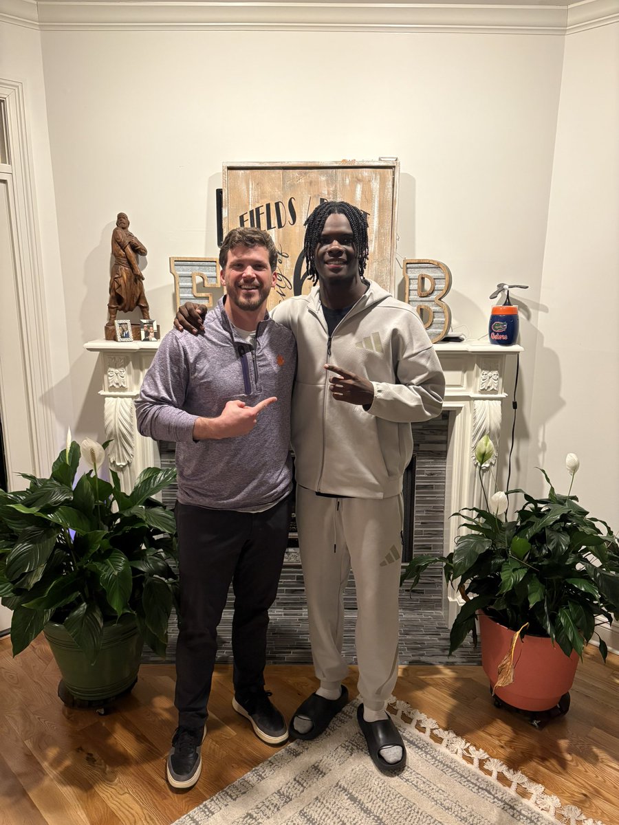 Lawrence Britt tweet media