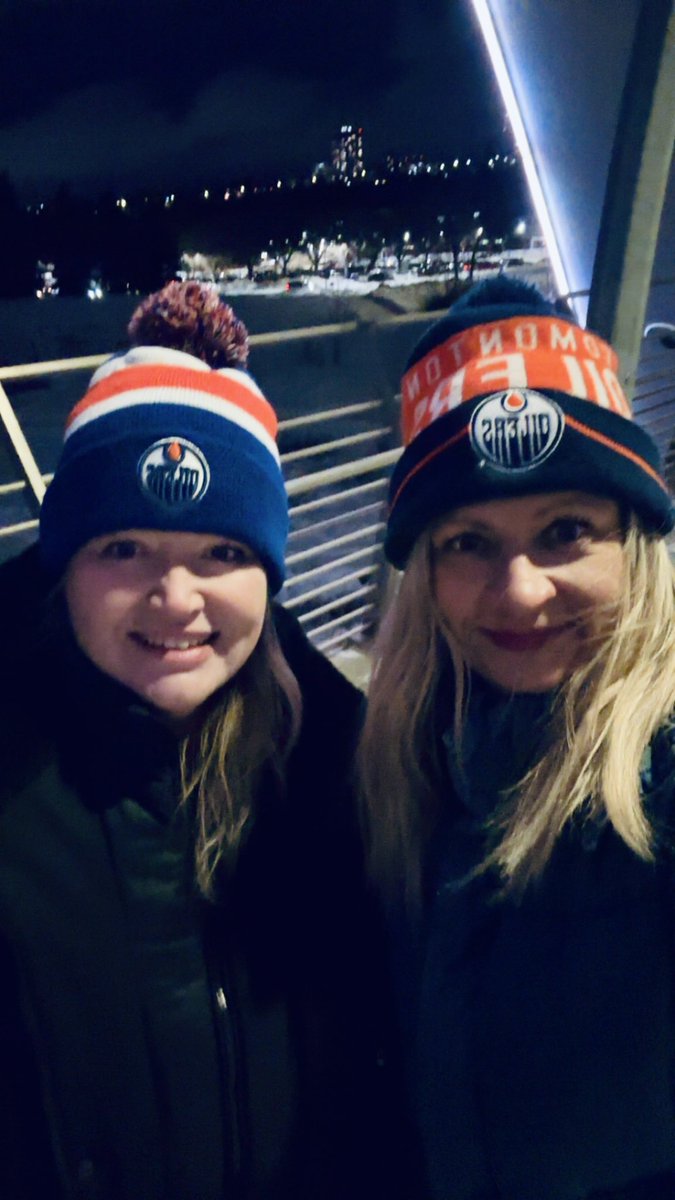 💙🧡 #letsgooilers 🧡💙