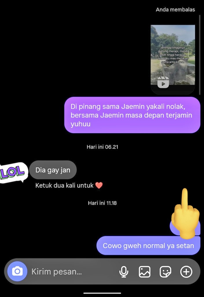 aku tweet media