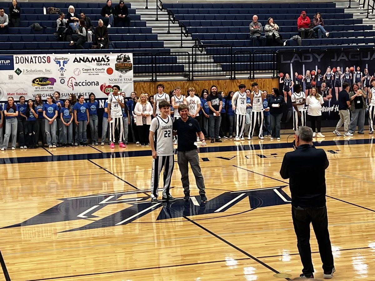 Alexis Burris tweet media