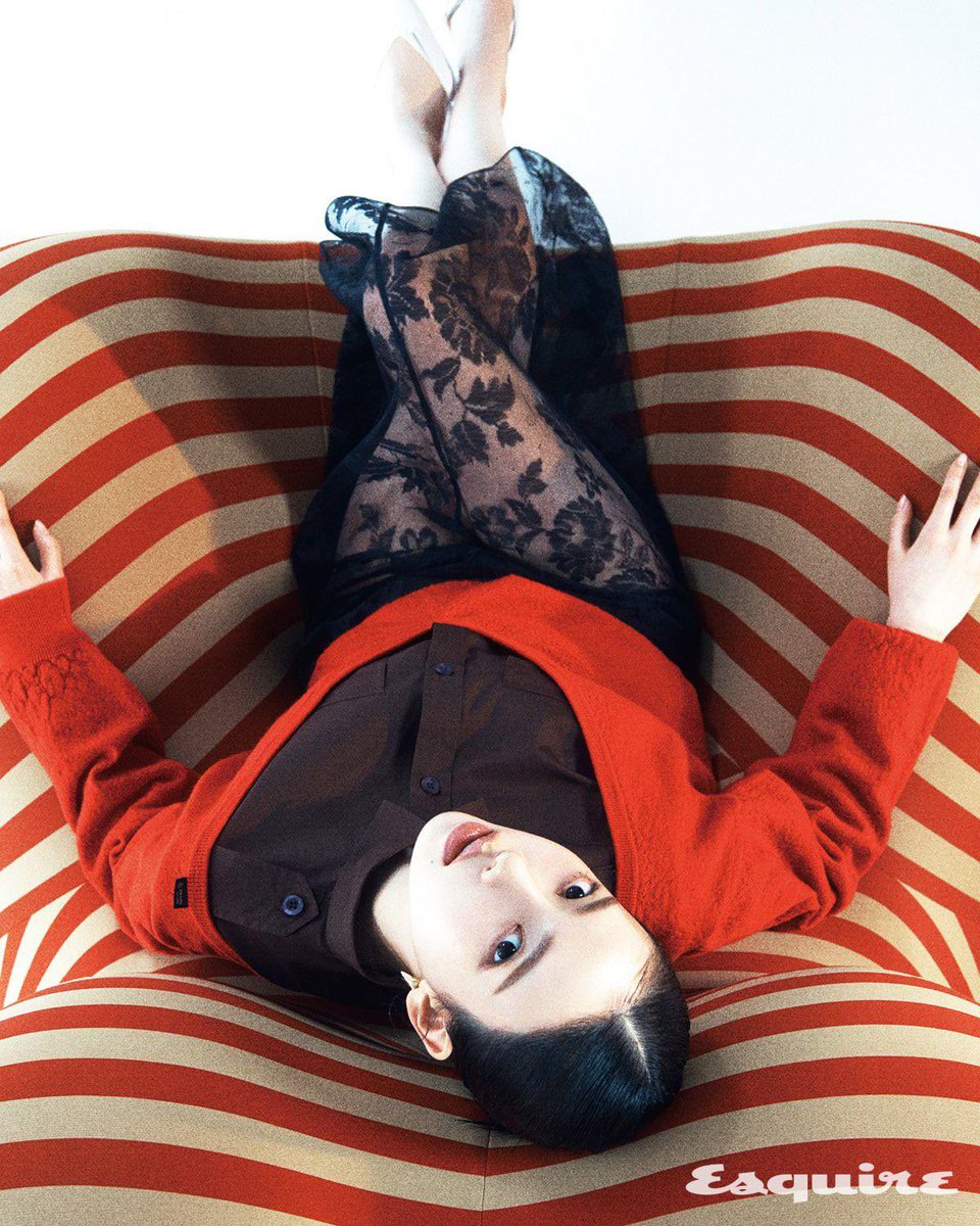 wntrult's tweet image. aespa KARINA x Prada for Esquire Korea February 2026 Issue.