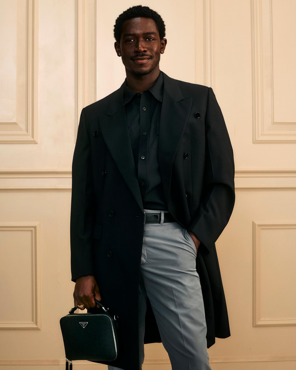 日曜限定最終値下げ　スーパー激レア 定価15万　プラダ　フレアパンツ スーパー激レア 定価15万プラダフレアパンツ