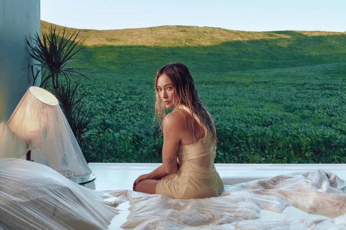 tankedwbk's tweet image. Hilary Duff's "Roommates" is the most-added song at US Pop and Hot AC radio this week.