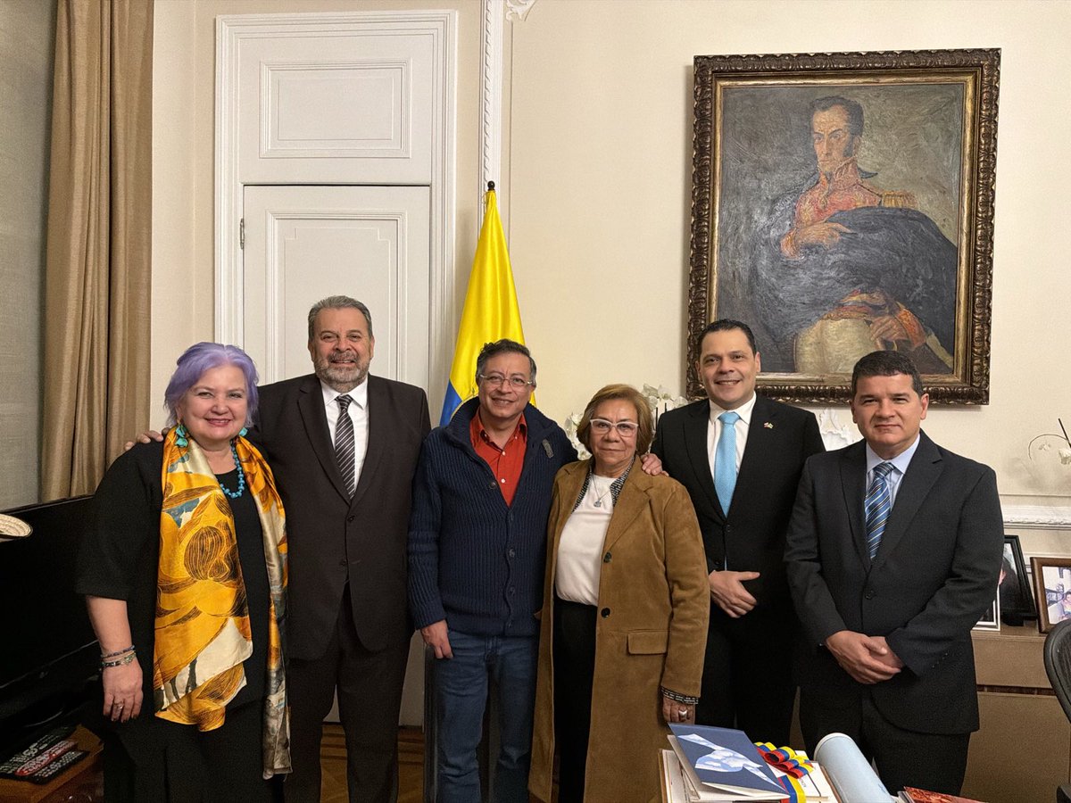petrogustavo's tweet image. Encuentro con representantes del Fracción Parlamentaria de la Oposición Democrática de la Asamblea Nacional de Venezuela (Alianza Democrática) Diputados Timoteo Zambrano (Cambiemos), Juan Carlos Alvarado (COPEI) y Luis Augusto Romero (AP).

Reafirmar el Compromiso con la…