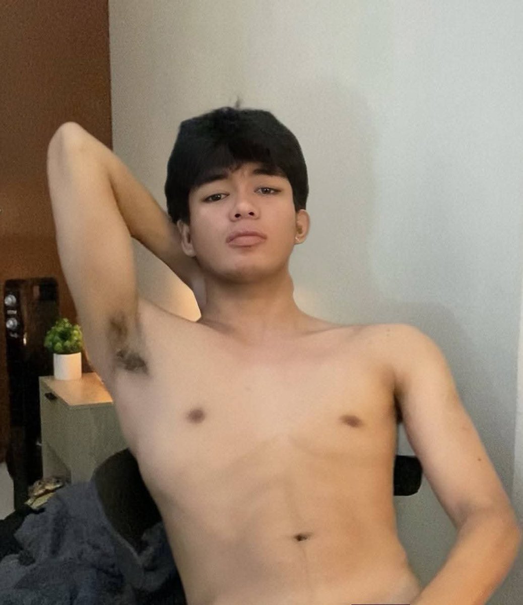 Pinoymalibog15's tweet photo. na pa nood muna ? pm my TG @PinoYmasarap https://t.co/F1OWUlmRwg