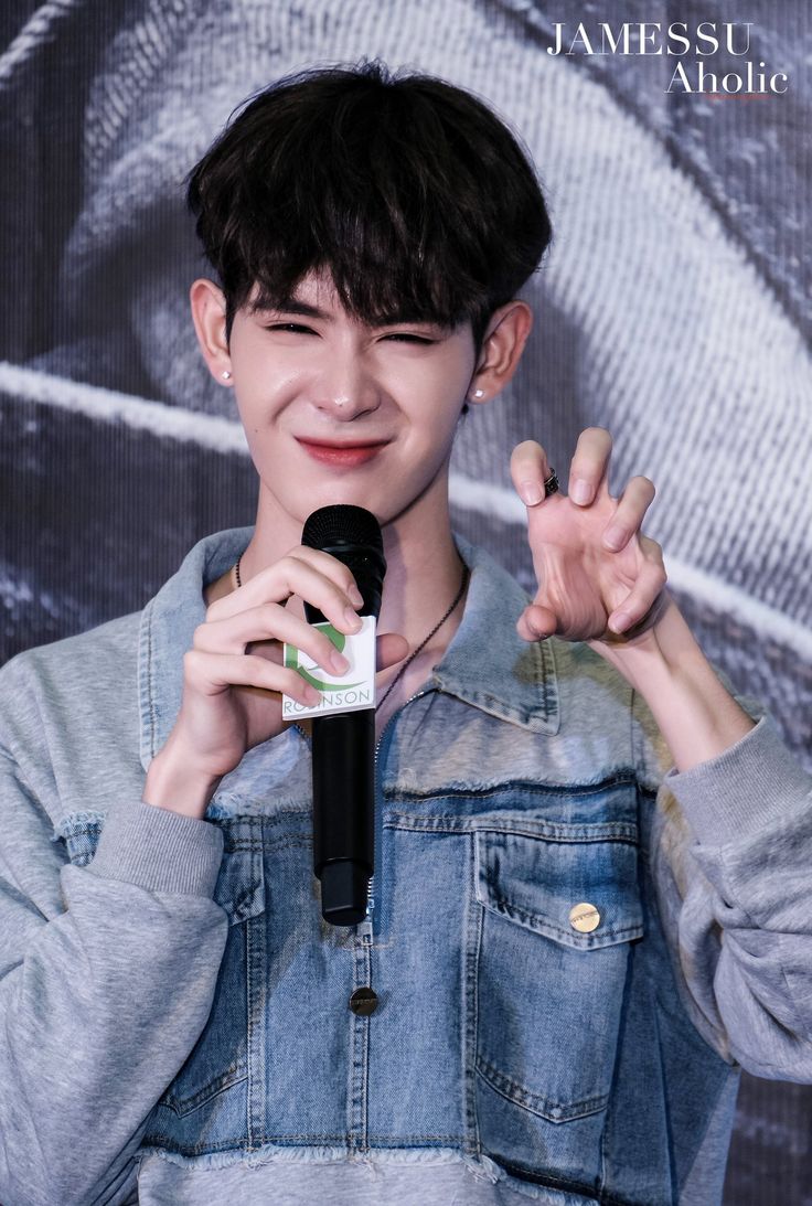 BEAUTIFUL SMILE JS 
#JSsmile

So cute, her smile is also very beautiful 🤩🥰