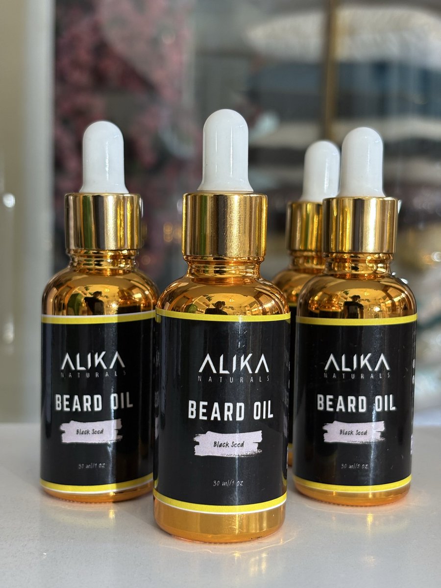 BeautyKipusa's tweet image. This isn’t just beard oil it’s discipline in a bottle.
Black Seed Beard Oil feeds your beard, kills dryness, tames itch, and leaves you looking sharp without trying too hard ✨

Healthy beard. Clean drip. Daily confidence.

#KipusaBeauty #BeardGameStrong #MensGroomingKE