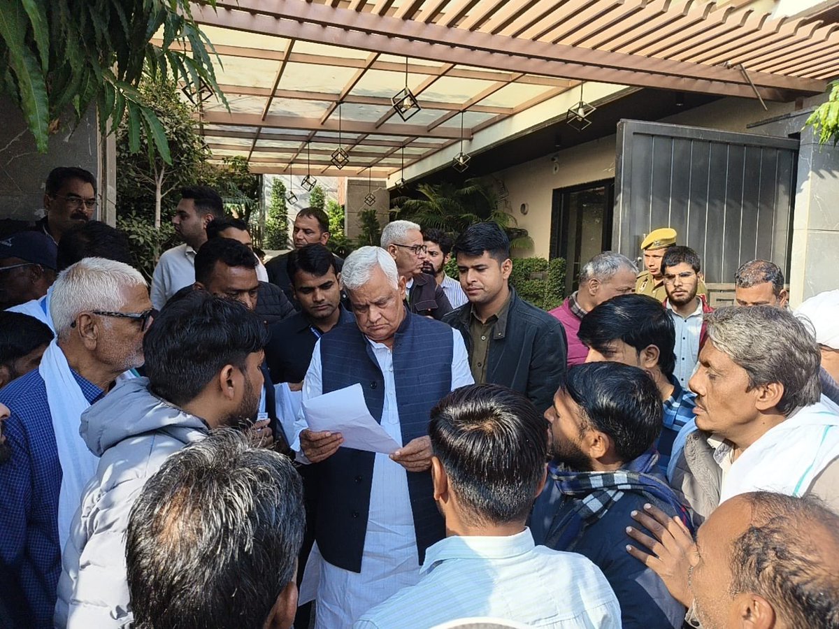 डॉ साहब प्रतिदिन जनता के बीच लोगो की समस्या सुनते है …..
<a href="/DrKirodilalBJP/">Dr. Kirodi Lal Meena</a>