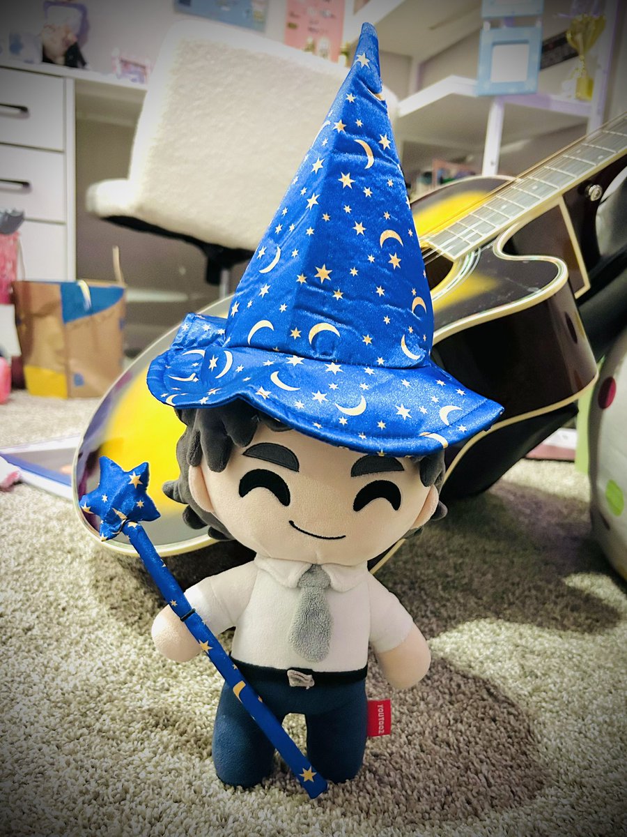 Mischief and wizardry afoot!
#tallyhall #justadrummer