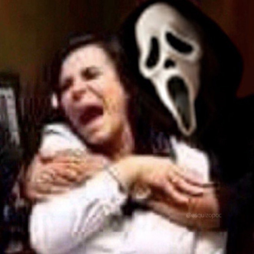 luaabnt's tweet image. to gag que compararam a renovação do contrato com a ebserh com o contrato com um bar juro