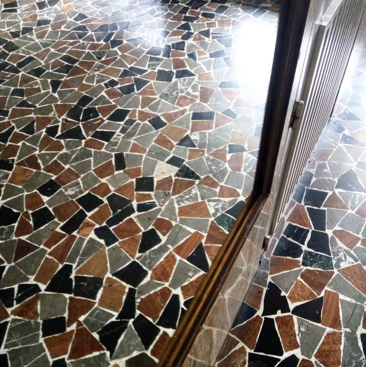 Archivo_ArtesVe's tweet image. En esta cuenta se venera el terrazzo caraqueño: