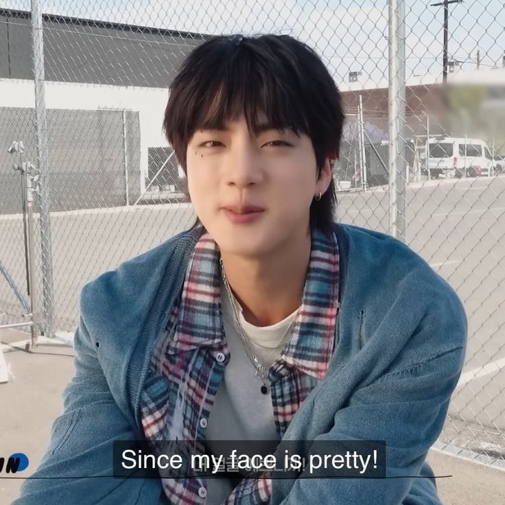 The expressions and the caption 😭😭😭