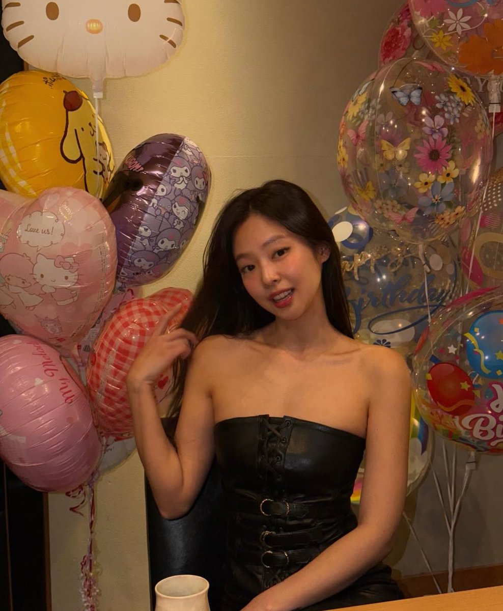 vousjay's tweet image. ทุกคนพร้อมรึยังสำหรับเจนนี่ในวัย30😭 แต่พี่คนสวยพร้อมเล่นกับใจแล้วแน่ๆ ชีเอาตาายแน่