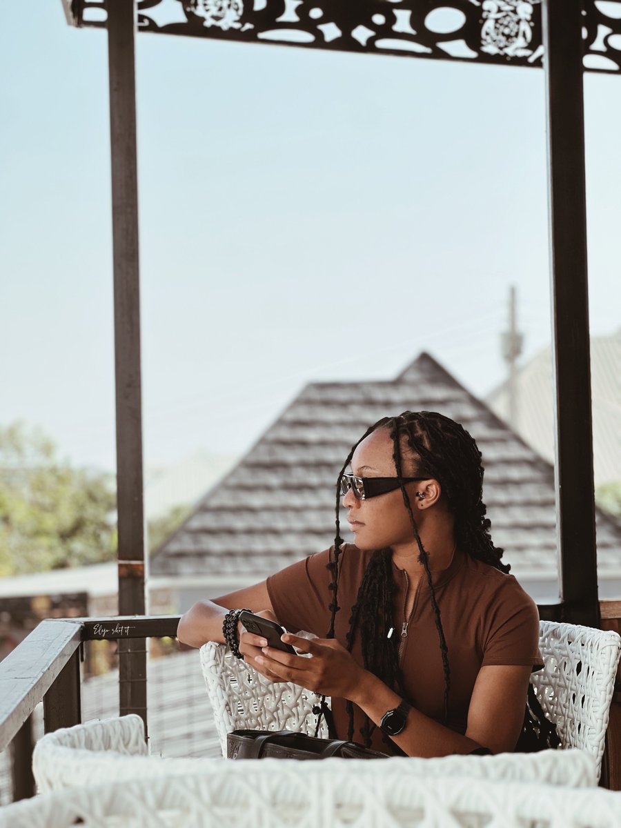 Lady In Brown 🤎