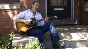 merlinpapin3's tweet photo. Ce soir sur @ARTEfr le film #CrazyHeart de Scott Cooper (2009) avec Jeff Bridges Maggie Gyllenhaal Colin Farrell Robert Duvall James Keane Rick Diahl
Bad Blake, ancienne star de la musique country, ne peut plus espérer jouer que dans des bars ou des salles de bowling. Fumeur et alcoolique, après de nombreux mariages ratés, un fils qu'il a vu pour la dernière fois lorsqu'il avait 4 ans, Bad Blake est en bout de course. A Santa Fe, après un concert, il fait la connaissance de Jean Craddock, une jeune journaliste locale prometteuse venue l'interviewer, avec laquelle il débute une idylle. Au même moment, il est recontacté par son ancien protégé à qui il a tout appris, Tommy Sweet, devenu plus célèbre que son maître. Pour Bad, à la croisée des chemins, c'est le temps des décisions...
@FredOL69007
❤️si vous aimez