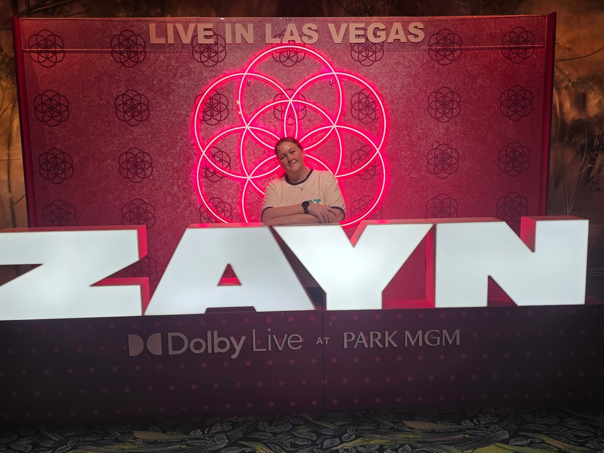 In Vegas this week at Park MGM for Zayn Residency. Got to speak preview Zayns new music, its so good.
See you tomorrow <a href="/inZAYN/">ZAYN HQ</a>