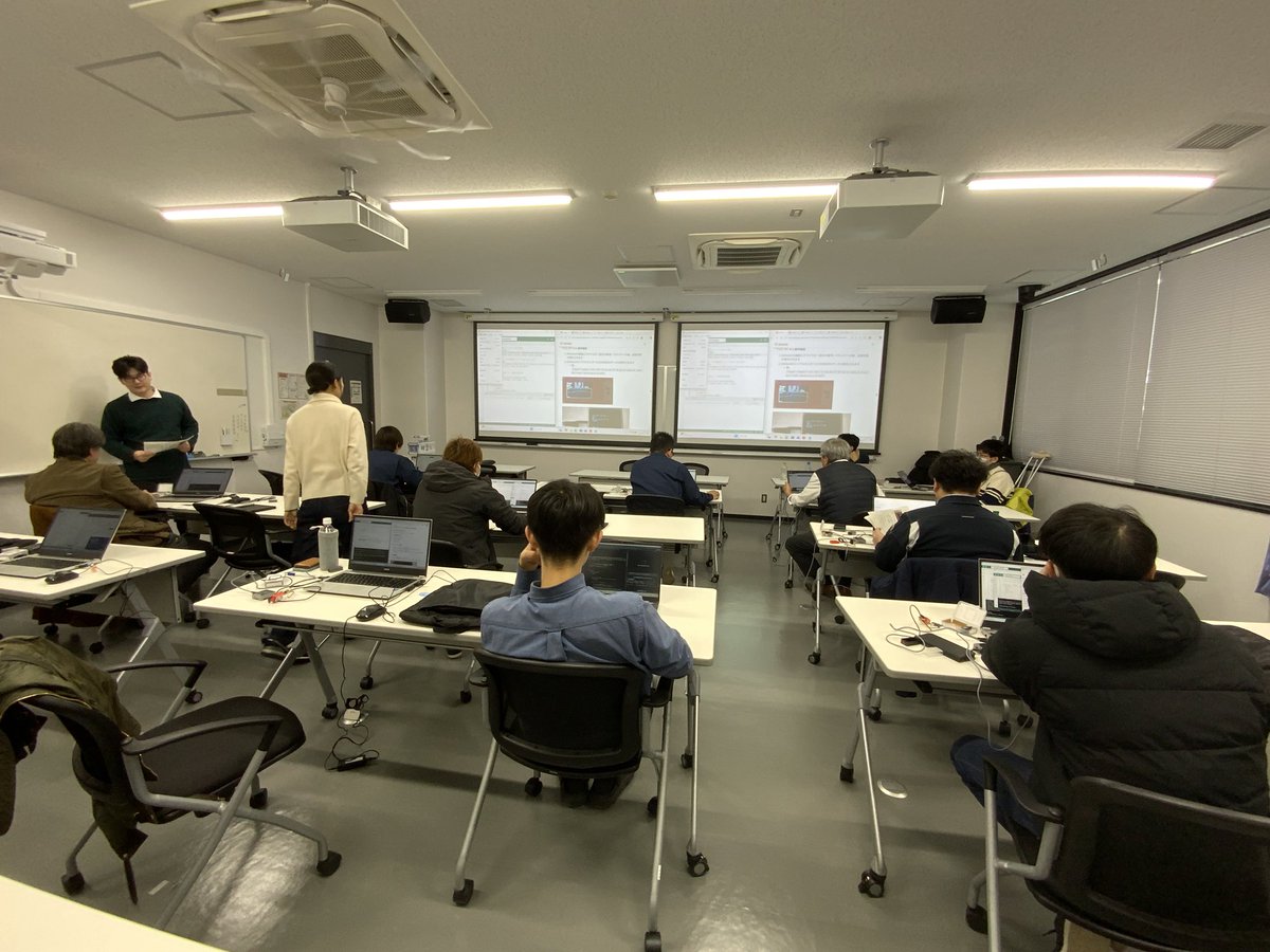 ipteca_tn's tweet photo. センター助教の笹竹先生による講座「IoTデバイス開発と可視化の流れについて学ぼう」が開催されました。
データ取得から無線通信を体験でき、IoT機器について学んでいただきました💪
#航空宇宙生産技術開発センター
#IPTeCA
#航空宇宙
#Aerospace
#東海国立大学機構
#岐阜大学
#GifuUniversity https://t.co/hyI9MKeswx