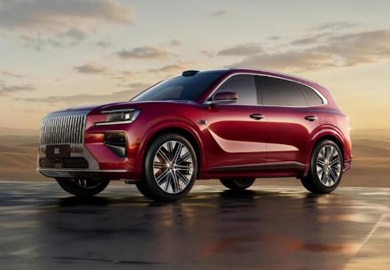 OtsileJK's tweet image. While most plug-in hybrid vehicles have around 50 to 100+ km of pure EV range, the Chinese are constantly developing advanced battery technology with greater electric range.

The latest automaker with groundbreaking battery technology is Geely's luxury sub-brand - ZEEKR. Their…