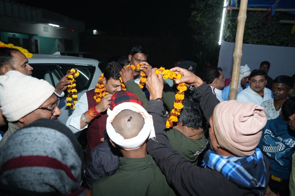 महुआ विधानसभा क्षेत्र के अंतर्गत ग्राम मंसूरपुर हलैया में श्री विकास सिंह जी के पूज्य पिताजी के श्राद्धकर्म में सम्मिलित होकर उन्हें भावभीनी श्रद्धांजलि अर्पित की। ईश्वर दिवंगत आत्मा को अपने श्रीचरणों में स्थान दें और शोक संतप्त परिजनों को यह अपार दुख सहने की शक्ति प्रदान करें।