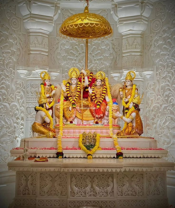 Aamitabh2's tweet image. जाके प्रिय न राम-बदैही।
तजिये ताहि कोटि बैरी सम, जद्यपि परम सनेही॥