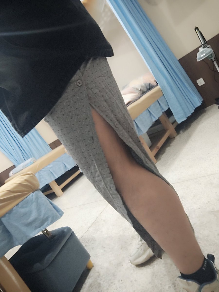 针灸馆这裤子好像旗袍（）还挺舒服