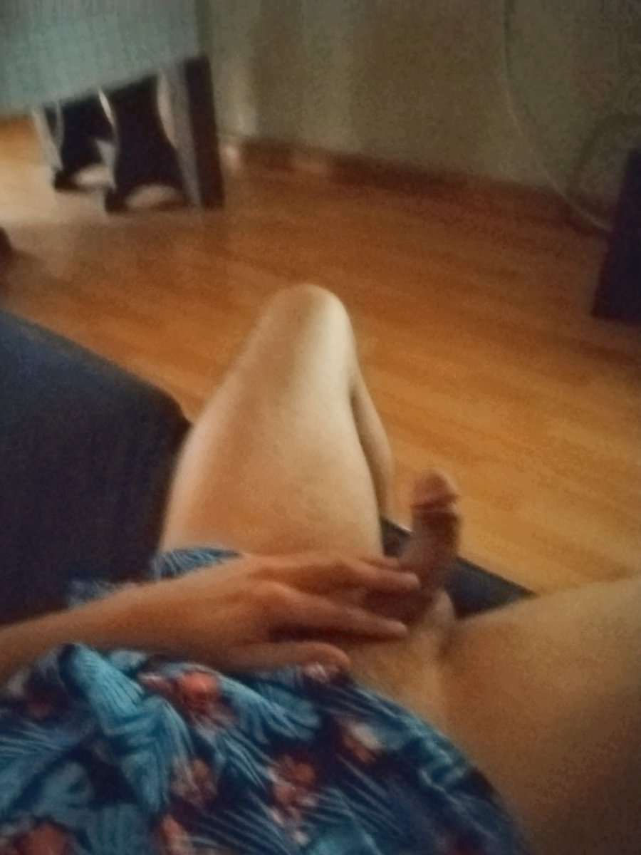 AlfredsStuffs's tweet photo. Blurry 🍆👽 https://t.co/teBfytujiB