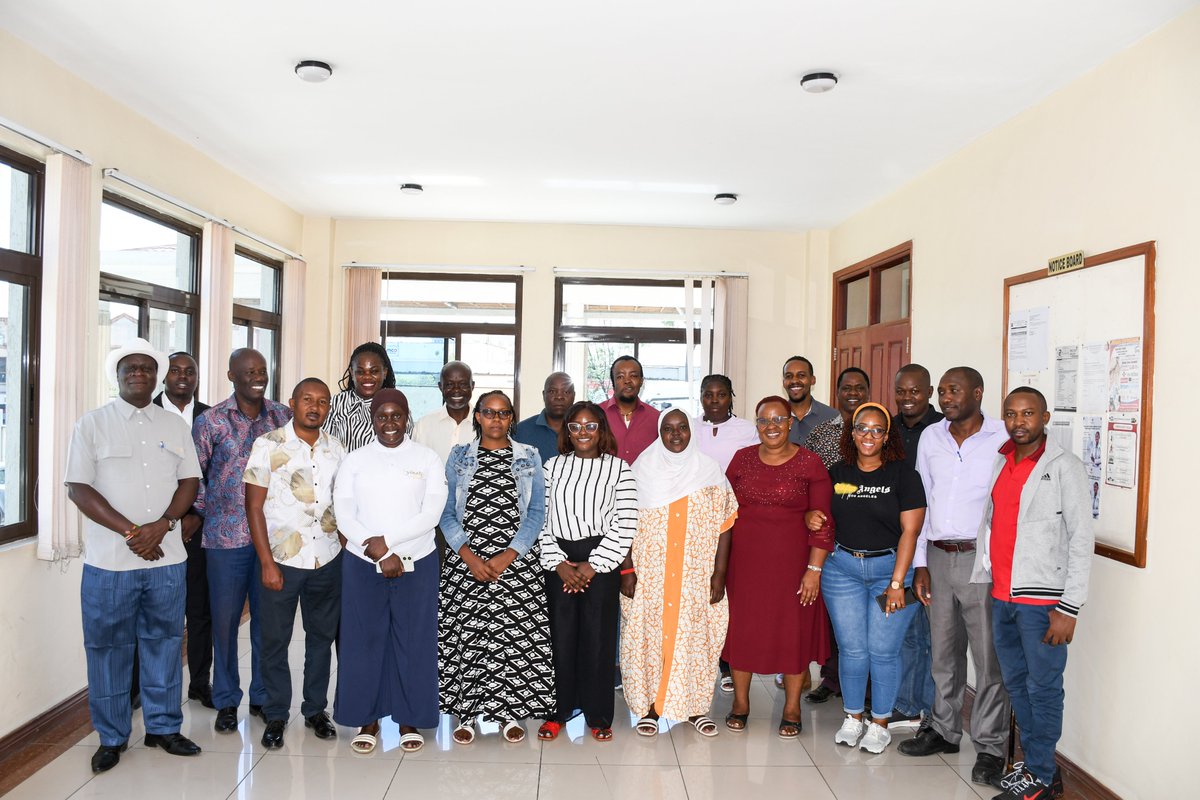 YouthAliveKenya's tweet image. Yesterday, at the County Assembly of Nakuru, we engaged Members of the County Assembly from the Labour Committee under the Time to Care Project. The engagement sought to deepen understanding of the care work landscape in Nakuru County and to advance policy reforms that recognize,…