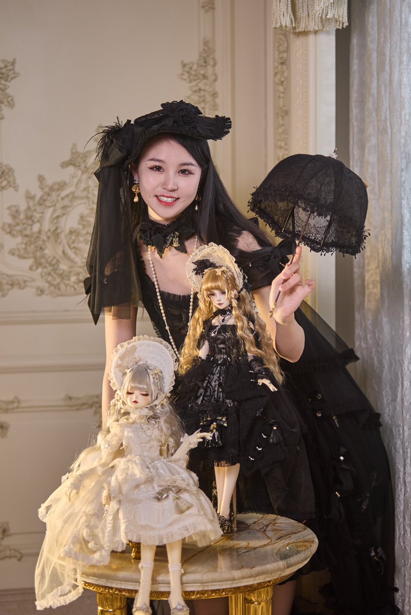 親子ドレスデザイン
「帳幔のフローラ」

#スーパードルフィー
#ドール
 #ドレス