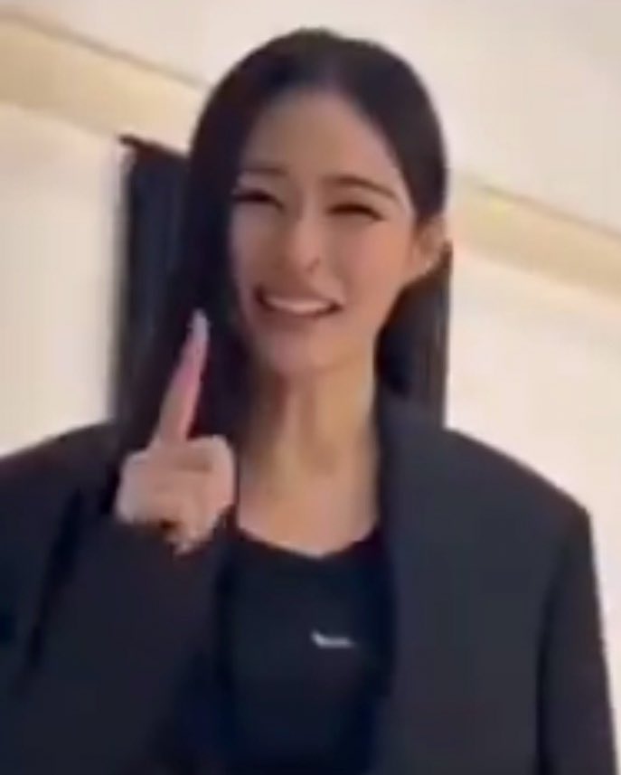 Luckycharizardd's tweet image. “Don’t be naughty”            ORM: