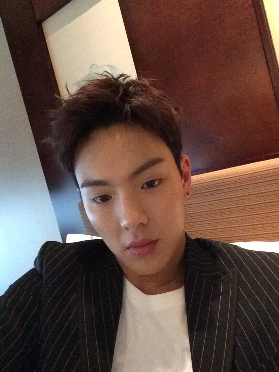 cottamon3's tweet image. 우울하지도 슬프지도 않다구
귀엽기만 한데!! 잘생기기만 한데!!