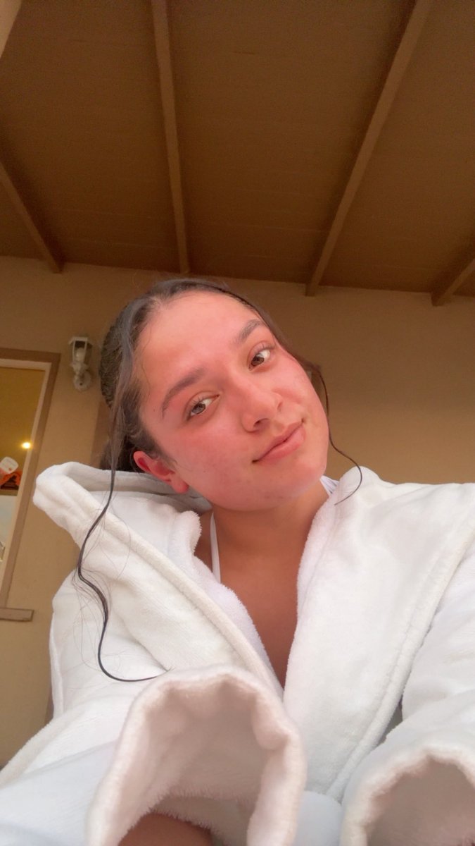 sofia gomez tweet media