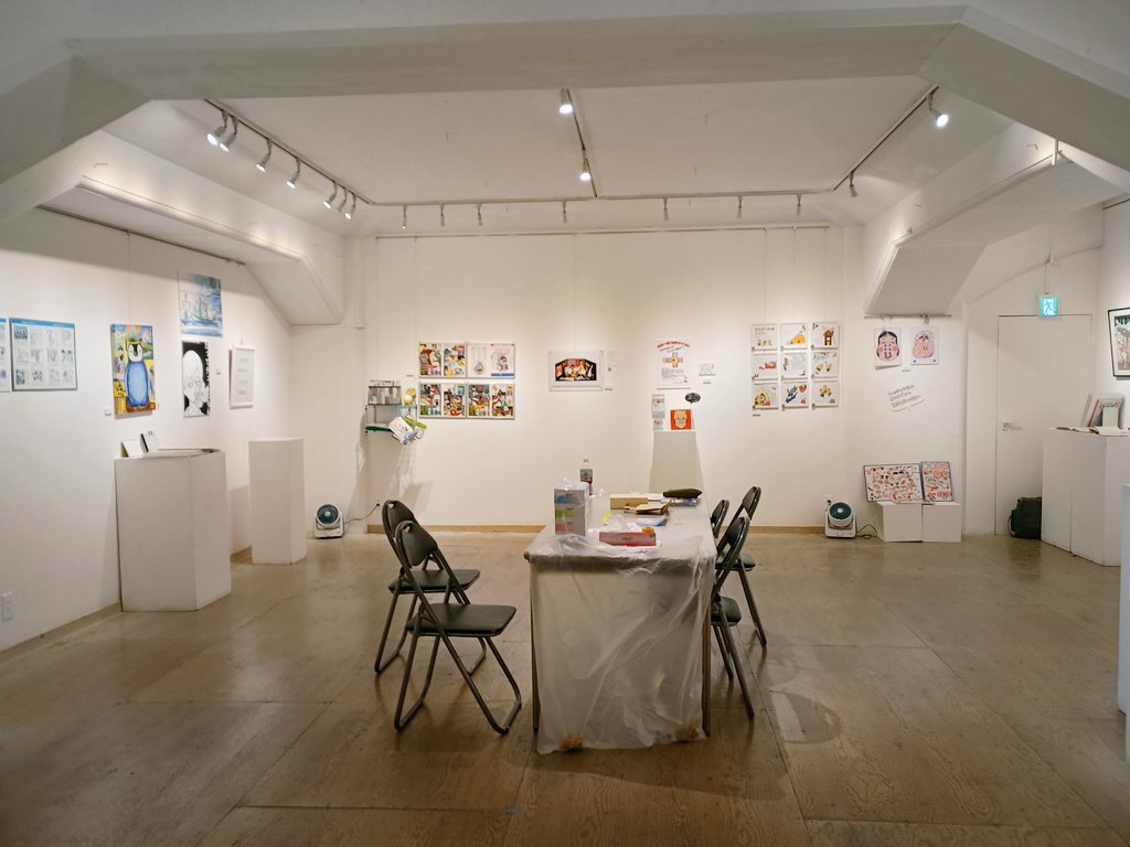 ＼開催中／

▶第58回　漫画展
　
会期┃2026/ 1/21(水）～ 1/26（月）
時間┃12：00～20：00 （最終日は、18:00まで）
会場┃イロリムラ[89]画廊 展示室３
大阪市北区中崎1-4-15

#漫画展