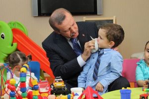 Tarihimizin en büyük 3 isminden birinin yolunda yürümek, elimden geldiğince desteklemek benim için şereftir.