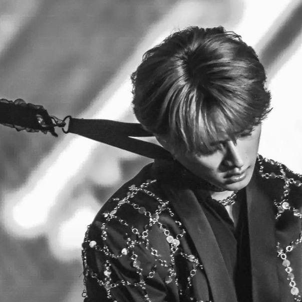 10know25's tweet image. 제발................................................