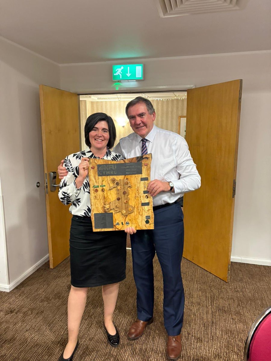 This week marks a moment of change

I say goodbye to an incredible President, Aled Jones, &amp; step into the big footprints he leaves behind, with a new Deputy President, Paul Williams. 

Together, we’re ready to stand up and speak out for our <a href="/NFUCymru/">NFU Cymru 🚜</a> members

#WeAreWelshFarming