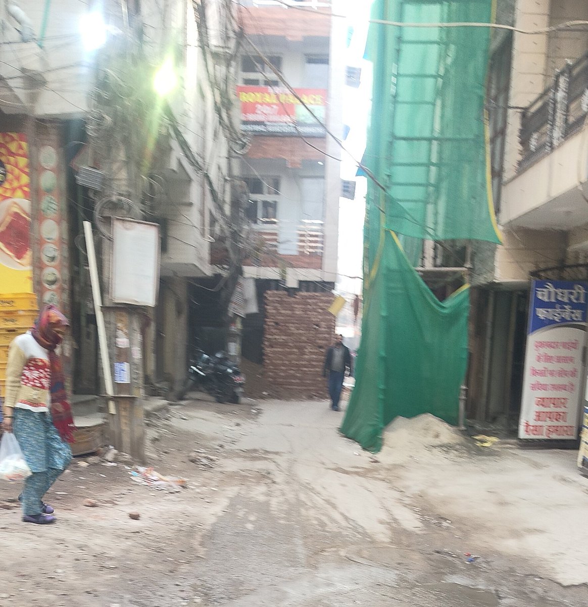 reality537's tweet photo. More for your kind action. If you delay, construction will be permanent. #highcourt #SupremeCourt @MCD_Delhi @SDMC_Official @official_dda @CAQM_Official https://t.co/XL3dlUtHJ9