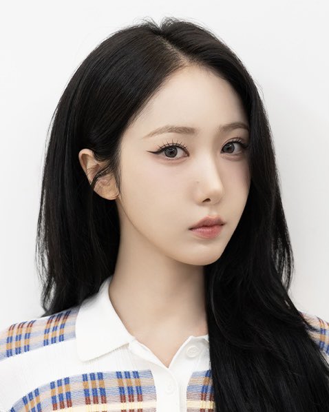 stvnxnez's tweet image. sinb so gorgeous 😭