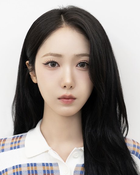 stvnxnez's tweet image. sinb so gorgeous 😭