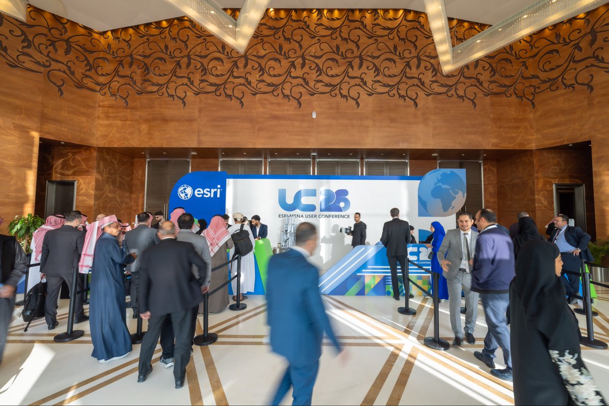 لا تفوّتوا اليوم الثاني من مؤتمر Esri MENA UC 2026!
تبدأ ورش العمل الساعة 9:30 صباحًا، ونتطلع إلى يوم مليء بالتعلّم وتبادل الخبرات من خلال جلسات وورش عمل ملهمة. كما يمكنكم متابعة الجلسات مباشرة عبر البث المباشر والبقاء جزءًا من التجربة أينما كنتم. 

youtube.com/playlist?list=…