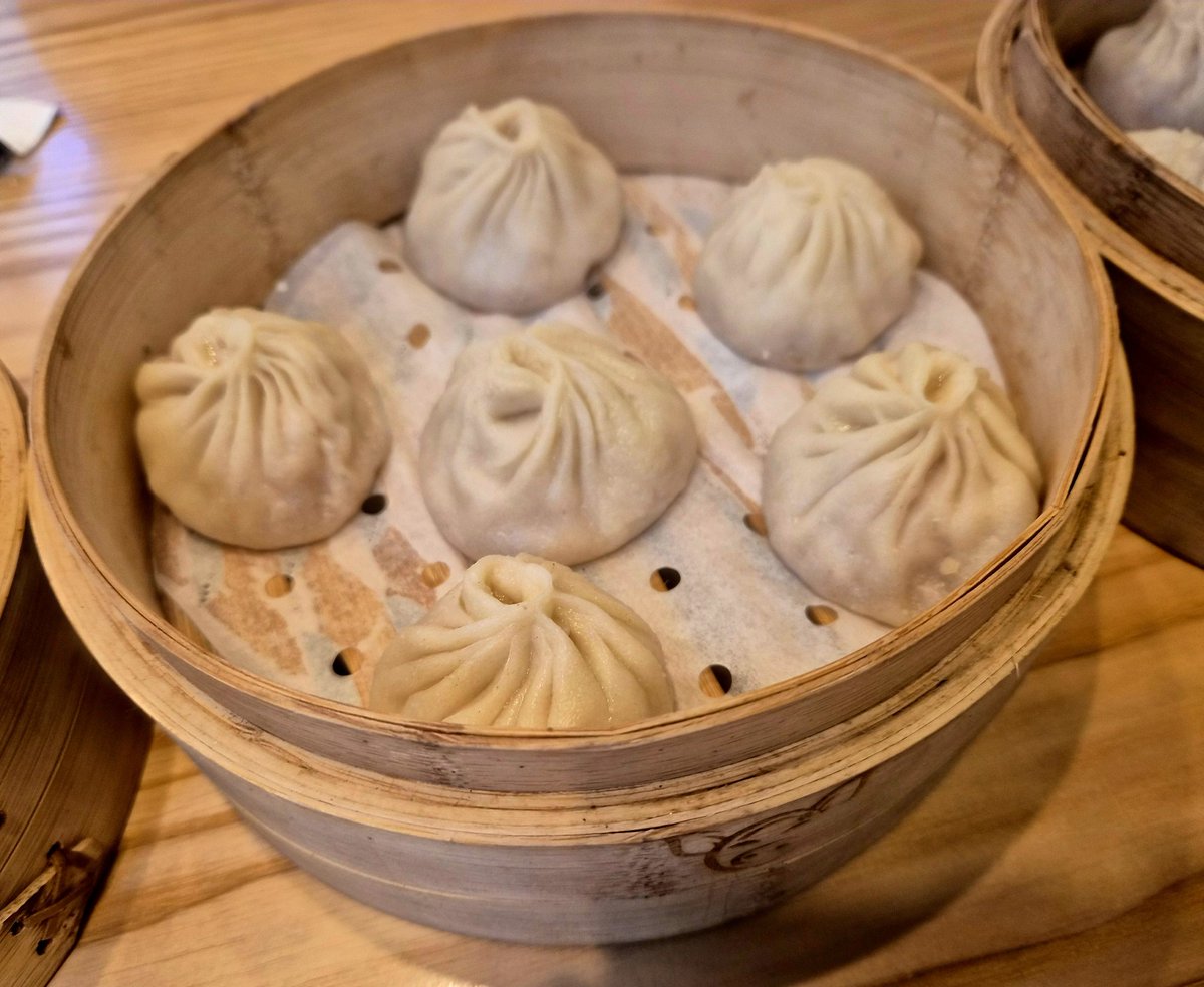 Hellooitsnina's tweet photo. I love Soup Dumplings 😋 @BaoSoupDumpling https://t.co/PtJ3iPLXOY