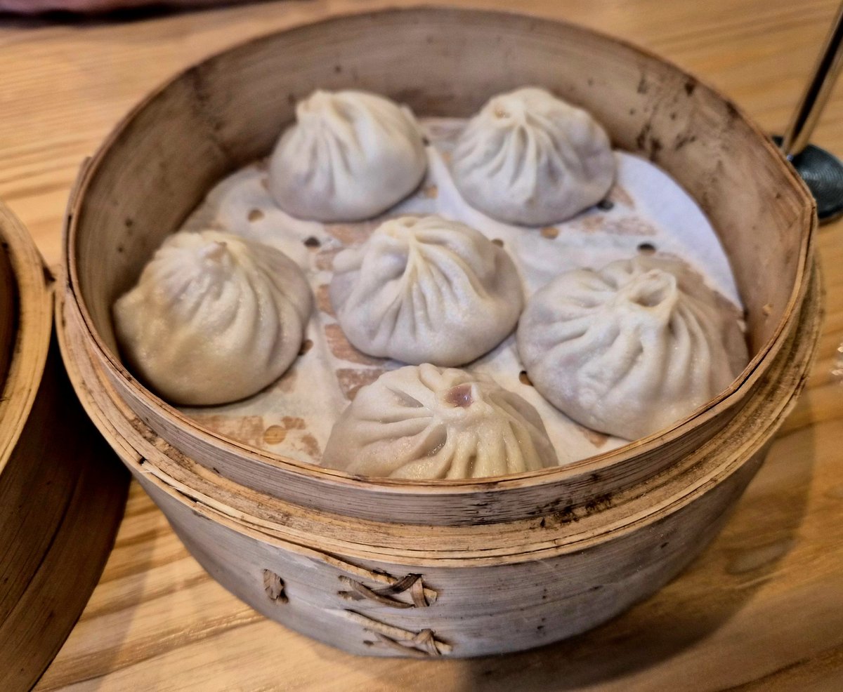 Hellooitsnina's tweet photo. I love Soup Dumplings 😋 @BaoSoupDumpling https://t.co/PtJ3iPLXOY