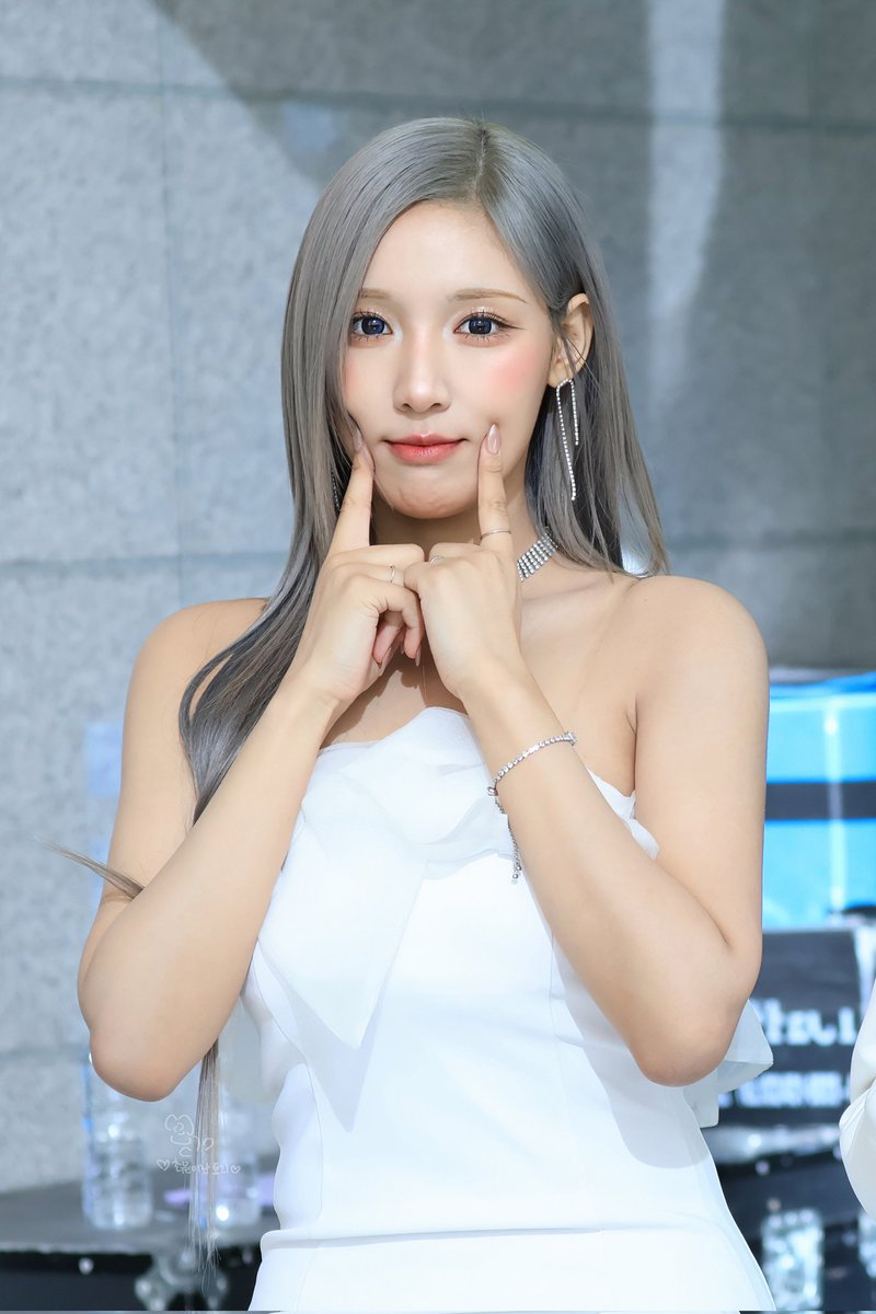 화니 tweet media