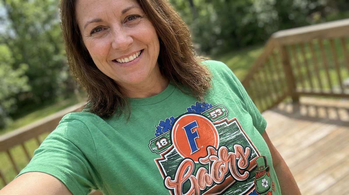 College Shirt Clubs by The Fan Stop tweet media