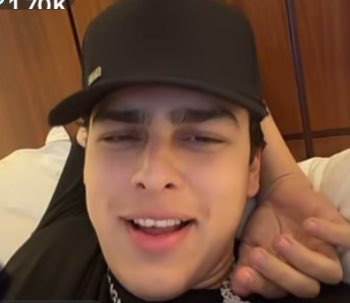 Según mi cara que consumo? Aparte de vrg