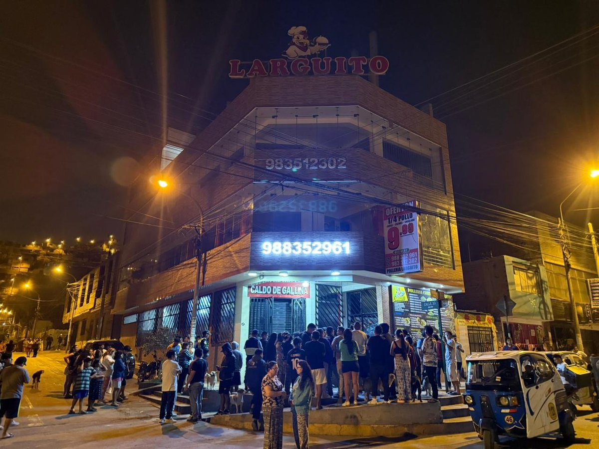 RogerAderly's tweet image. 🚨 #LOÚLTIMO #URGENTE | Extorsionadores acaban de detonar un explosivo en la pollería Larguito, la de un amigo mío, ubicado en la calle 33 de la Av. Los Arquitectos, Villa Estela, KM 39 de la Panamericana Norte en Ancón.  #URGENTE @PoliciaPeru @josejeriore