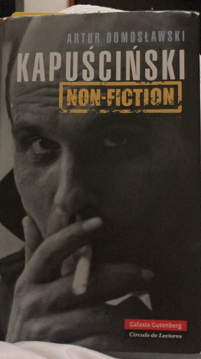 En definitiva, un retrato de Kapuscinski que refleje sus grietas, sus fisuras, es mucho más auténtico que la imagen de alguien «beatificado».