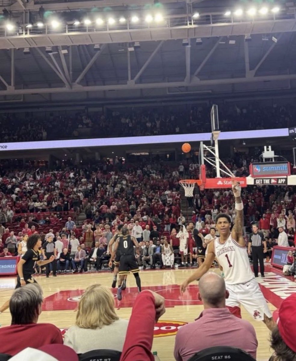 hogpix's tweet image. 🥶